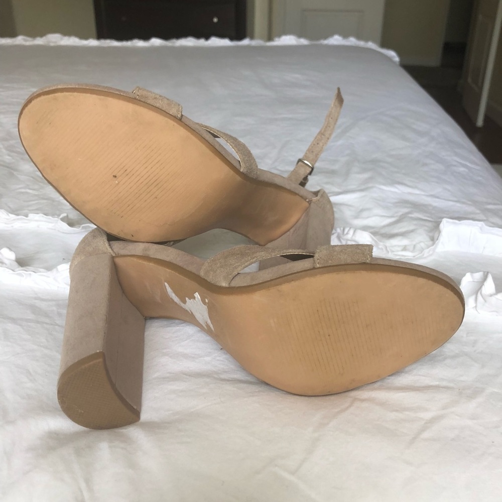 Shoes 👠 - Picture 3 of 3